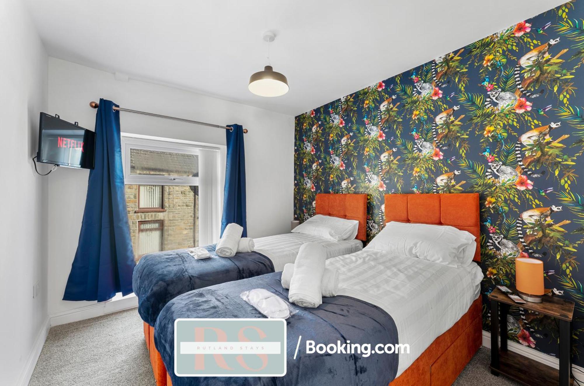 Contractors Accommodation South Wales By Rutland Stays Short Lets & Serviced Accommodation Pentre Treorky Buitenkant foto
