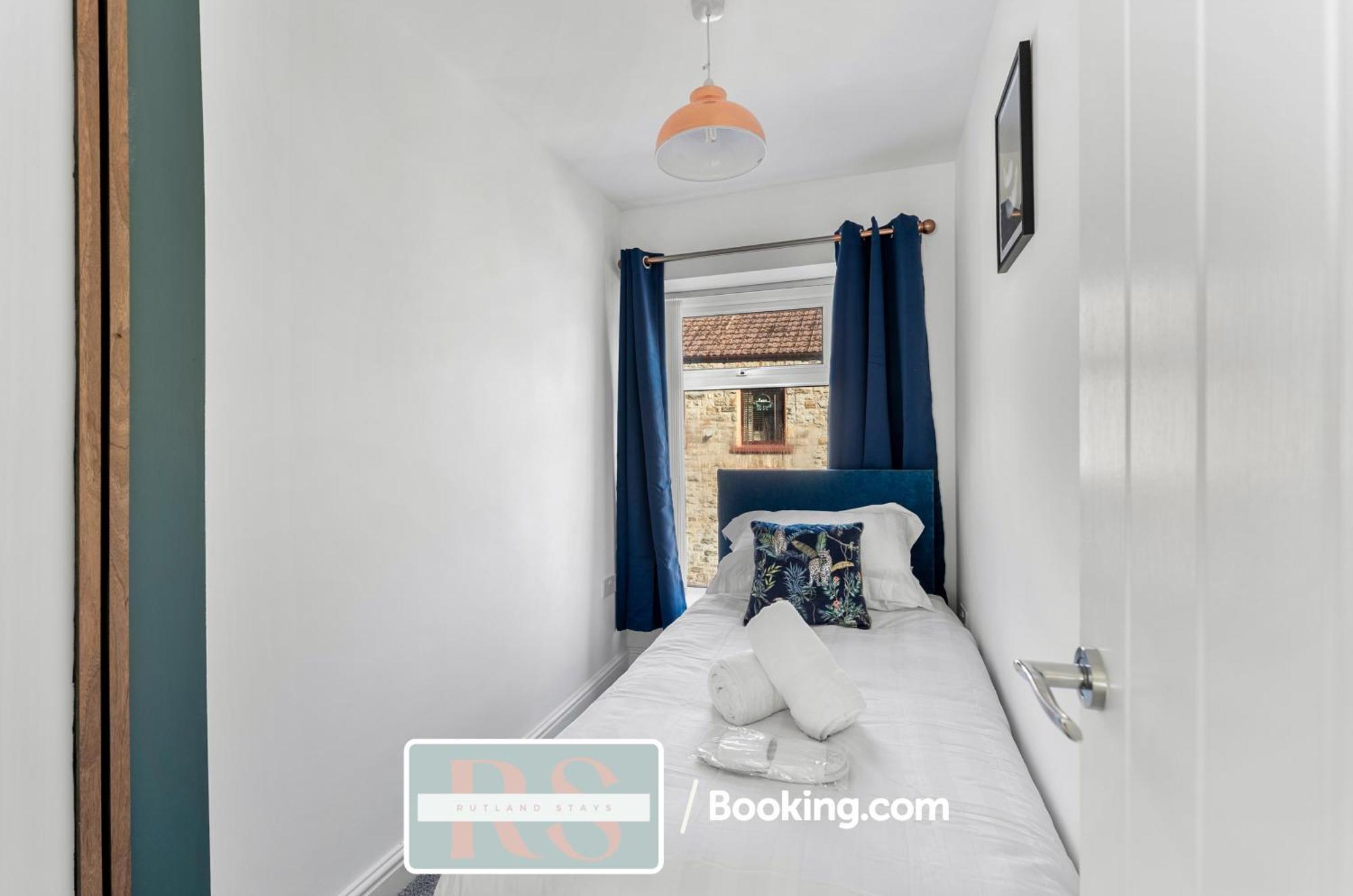 Contractors Accommodation South Wales By Rutland Stays Short Lets & Serviced Accommodation Pentre Treorky Buitenkant foto